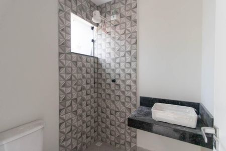 Casa à venda com 183m², 3 quartos e 2 vagas Casa à venda com 183m², 3 quartos e 2 vagasBanheiro da Suíte 2