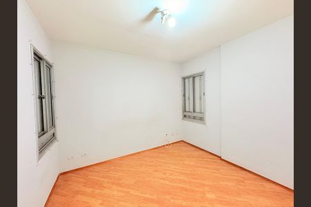 Apartamento à venda com 69m², 2 quartos e 1 vagaQuarto 2