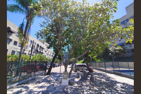 Apartamento para alugar com 58m², 2 quartos e 1 vagaÁrea comum - Entrada