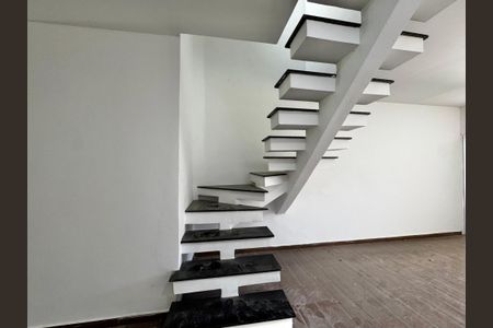 Casa de condomínio para alugar com 88m², 3 quartos e 1 vaga Casa de condomínio para alugar com 88m², 3 quartos e 1 vagaSala