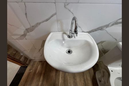 Casa de condomínio para alugar com 88m², 3 quartos e 1 vaga Casa de condomínio para alugar com 88m², 3 quartos e 1 vagaBanheiro Social