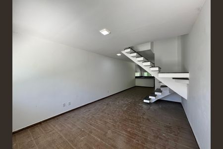 Casa de condomínio para alugar com 88m², 3 quartos e 1 vaga Casa de condomínio para alugar com 88m², 3 quartos e 1 vagaSala