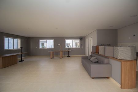 Apartamento para alugar com 43m², 2 quartos e 1 vaga Apartamento para alugar com 43m², 2 quartos e 1 vagaÁrea comum - Salão de festas