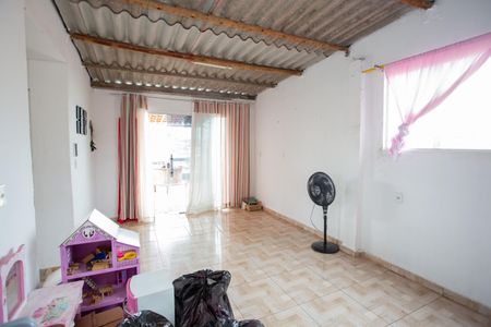 Sala de casa para alugar com 3 quartos, 90m² em Campo Alto, Contagem