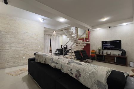 Casa para alugar com 650m², 3 quartos e 3 vagasSala