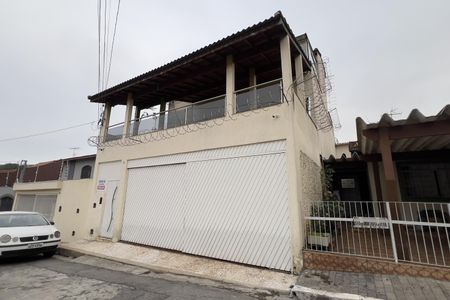 Casa para alugar com 650m², 3 quartos e 3 vagasFachada