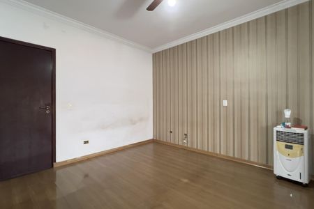 Casa para alugar com 650m², 3 quartos e 3 vagasSuíte