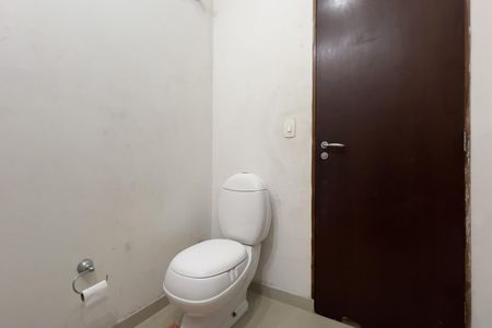 Casa para alugar com 650m², 3 quartos e 3 vagasBanheiro de Serviço