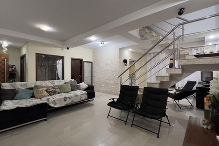 Sala de casa para alugar com 5 quartos, 650m² em Cidade Maia, Guarulhos