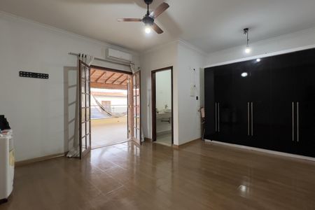 Casa para alugar com 650m², 3 quartos e 3 vagasSuíte