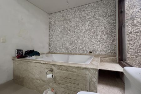 Casa para alugar com 650m², 3 quartos e 3 vagasBanheiro da Suíte