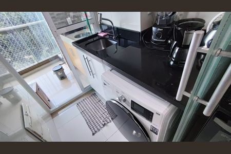 Apartamento à venda com 93m², 3 quartos e 1 vagaÁrea de Serviço 