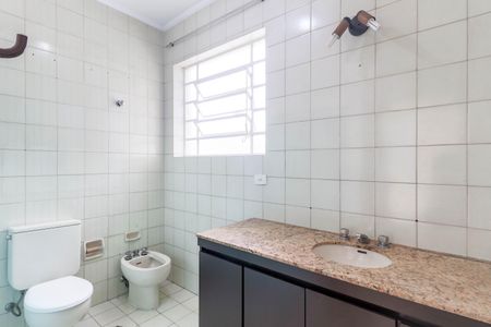 Casa para alugar com 178m², 3 quartos e 2 vagasBanheiro da Suíte