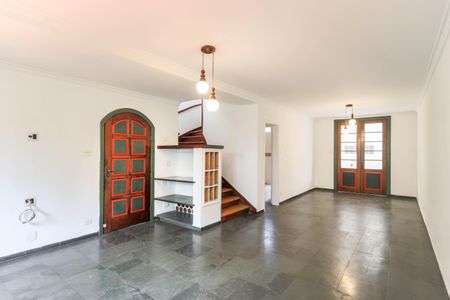 Casa para alugar com 178m², 3 quartos e 2 vagasSala