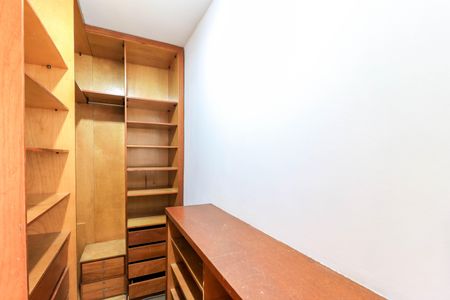 Casa para alugar com 178m², 3 quartos e 2 vagasCloset do Quarto 2