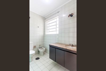 Casa para alugar com 178m², 3 quartos e 2 vagasBanheiro da Suíte