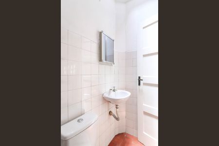 Casa para alugar com 178m², 3 quartos e 2 vagasBanheiro de Serviço