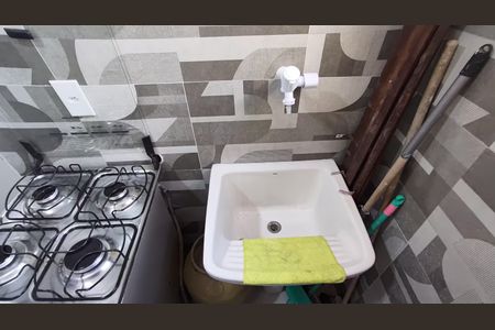 Casa de condomínio à venda com 56m², 2 quartos e 1 vagaÁrea de Serviço