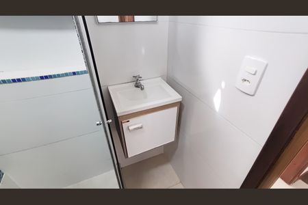 Casa de condomínio à venda com 56m², 2 quartos e 1 vagaBanheiro