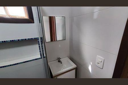 Casa de condomínio à venda com 56m², 2 quartos e 1 vagaBanheiro