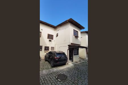 Casa de condomínio à venda com 56m², 2 quartos e 1 vagaFachada