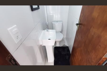 Casa de condomínio à venda com 56m², 2 quartos e 1 vagaLavabo