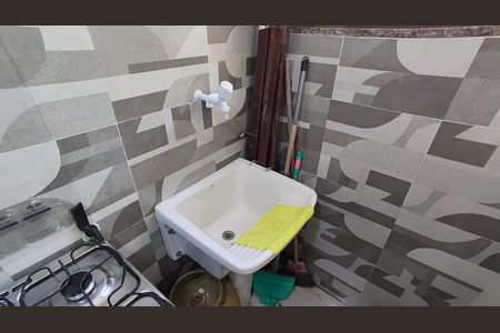 Casa de condomínio à venda com 56m², 2 quartos e 1 vagaÁrea de Serviço