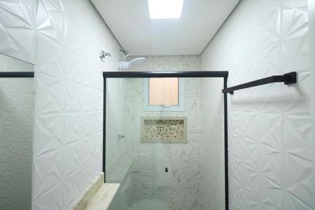 Apartamento para alugar com 110m², 2 quartos e 2 vagas Apartamento para alugar com 110m², 2 quartos e 2 vagasBanheiro da Suíte