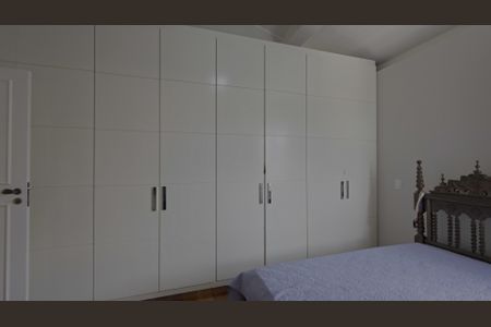 Casa de condomínio à venda com 733m², 5 quartos e 6 vagasQuarto 2