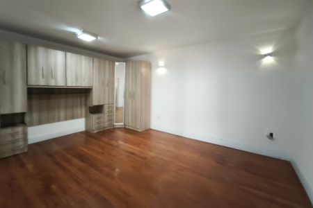 Casa de condomínio à venda com 459m², 6 quartos e 4 vagas Casa de condomínio à venda com 459m², 6 quartos e 4 vagasQuarto Suíte 5