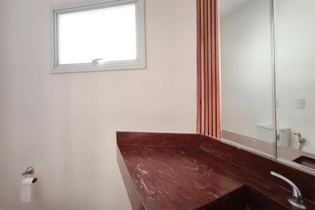 Casa de condomínio à venda com 459m², 6 quartos e 4 vagas Casa de condomínio à venda com 459m², 6 quartos e 4 vagasLavabo