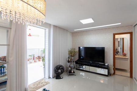 Apartamento à venda com 180m², 3 quartos e 3 vagasSala 2