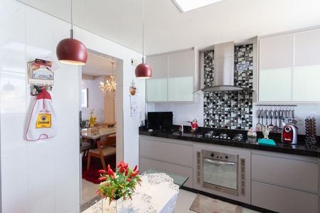 Apartamento à venda com 180m², 3 quartos e 3 vagasCozinha