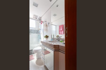 Apartamento à venda com 180m², 3 quartos e 3 vagasBanheiro da Suíte