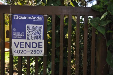 Casa à venda com 999m², 3 quartos e 8 vagasFachada