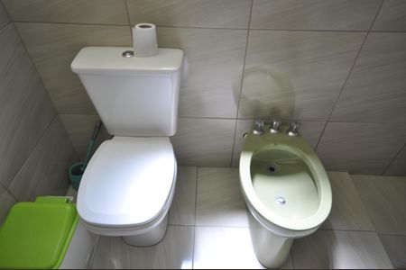 Casa à venda com 999m², 3 quartos e 8 vagasBanheiro da Suíte 3