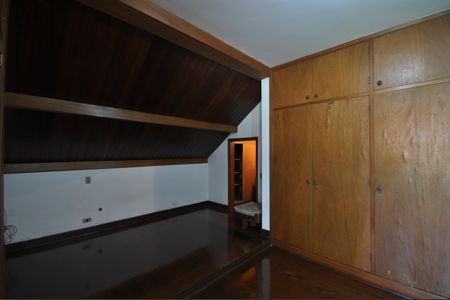 Casa à venda com 999m², 3 quartos e 8 vagasSuíte 2