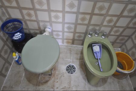 Casa à venda com 999m², 3 quartos e 8 vagasBanheiro da Suíte 1