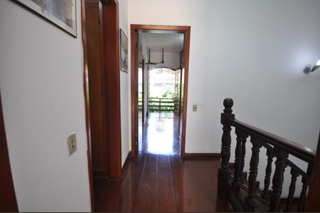 Casa à venda com 999m², 3 quartos e 8 vagasHall de circulação