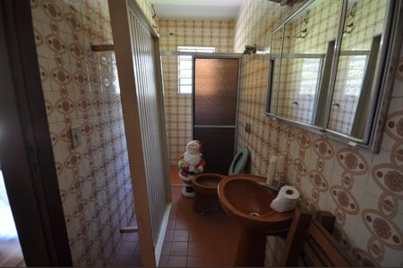 Casa à venda com 999m², 3 quartos e 8 vagasBanheiro de serviço