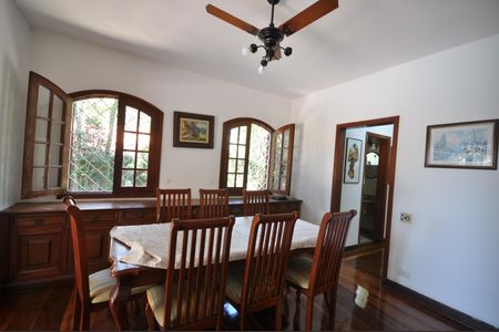 Casa à venda com 999m², 3 quartos e 8 vagasCopa