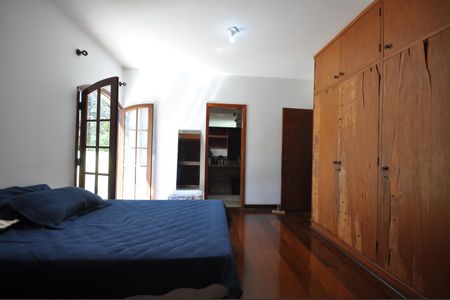 Casa à venda com 999m², 3 quartos e 8 vagasSuíte 1