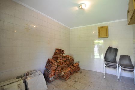 Casa à venda com 999m², 3 quartos e 8 vagasDispensa