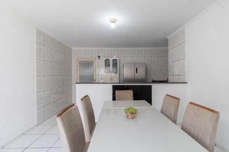 Casa à venda com 252m², 3 quartos e 4 vagas Casa à venda com 252m², 3 quartos e 4 vagasCozinha e Sala de Jantar