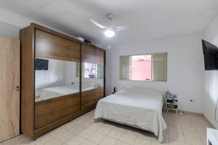 Casa à venda com 252m², 3 quartos e 4 vagas Casa à venda com 252m², 3 quartos e 4 vagasSuíte