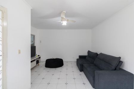 Casa à venda com 252m², 3 quartos e 4 vagas Casa à venda com 252m², 3 quartos e 4 vagasSala