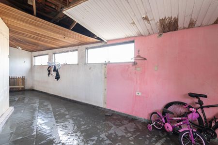 Casa à venda com 252m², 3 quartos e 4 vagas Casa à venda com 252m², 3 quartos e 4 vagasÁrea de Serviço