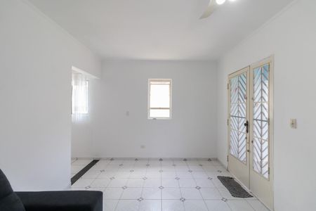 Casa à venda com 252m², 3 quartos e 4 vagas Casa à venda com 252m², 3 quartos e 4 vagasSala