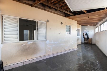 Casa à venda com 252m², 3 quartos e 4 vagas Casa à venda com 252m², 3 quartos e 4 vagasÁrea de Serviço