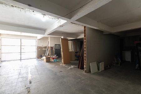 Casa à venda com 252m², 3 quartos e 4 vagas Casa à venda com 252m², 3 quartos e 4 vagasGaragem